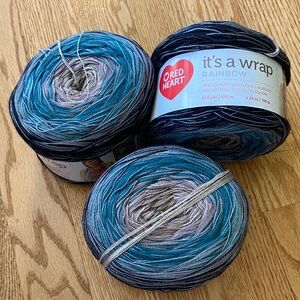 Red Heart Wool 3 Skeins „It‘s a Wrap“ Rainbow 9329 Fiesta